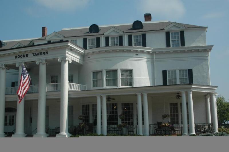 Historic Boone Tavern Berea Exterior photo