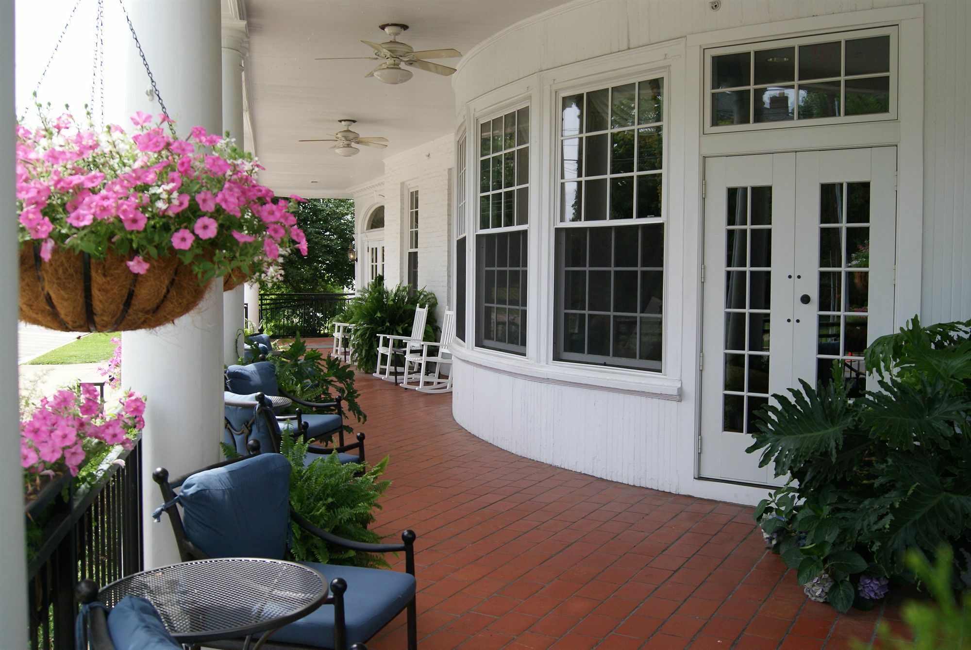 Historic Boone Tavern Berea Exterior photo